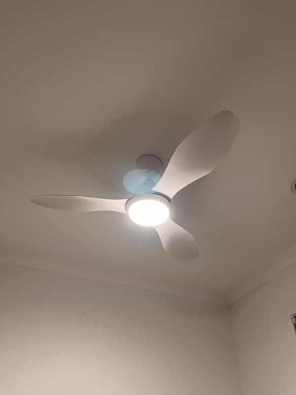 Modern looking ceiling fan with light